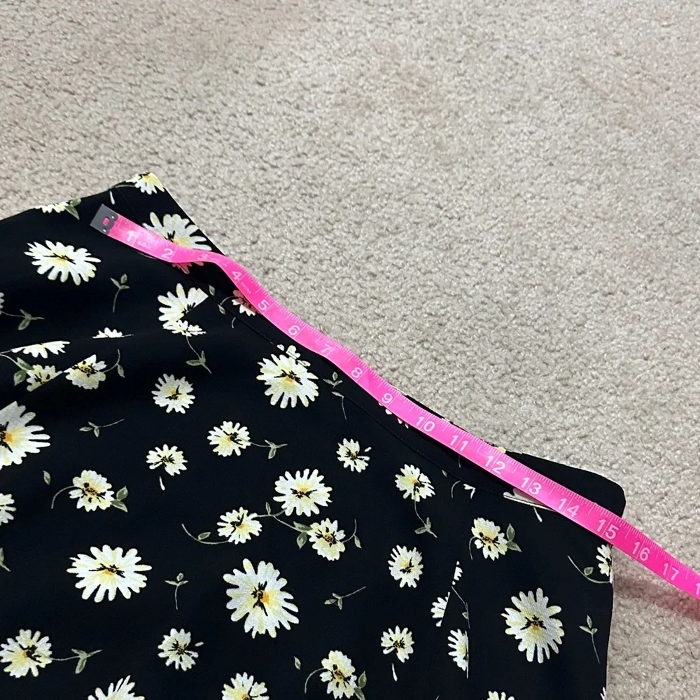 Forever 21 Black Skirt with White and Yellow Floral Pattern - Picture 9 of 10